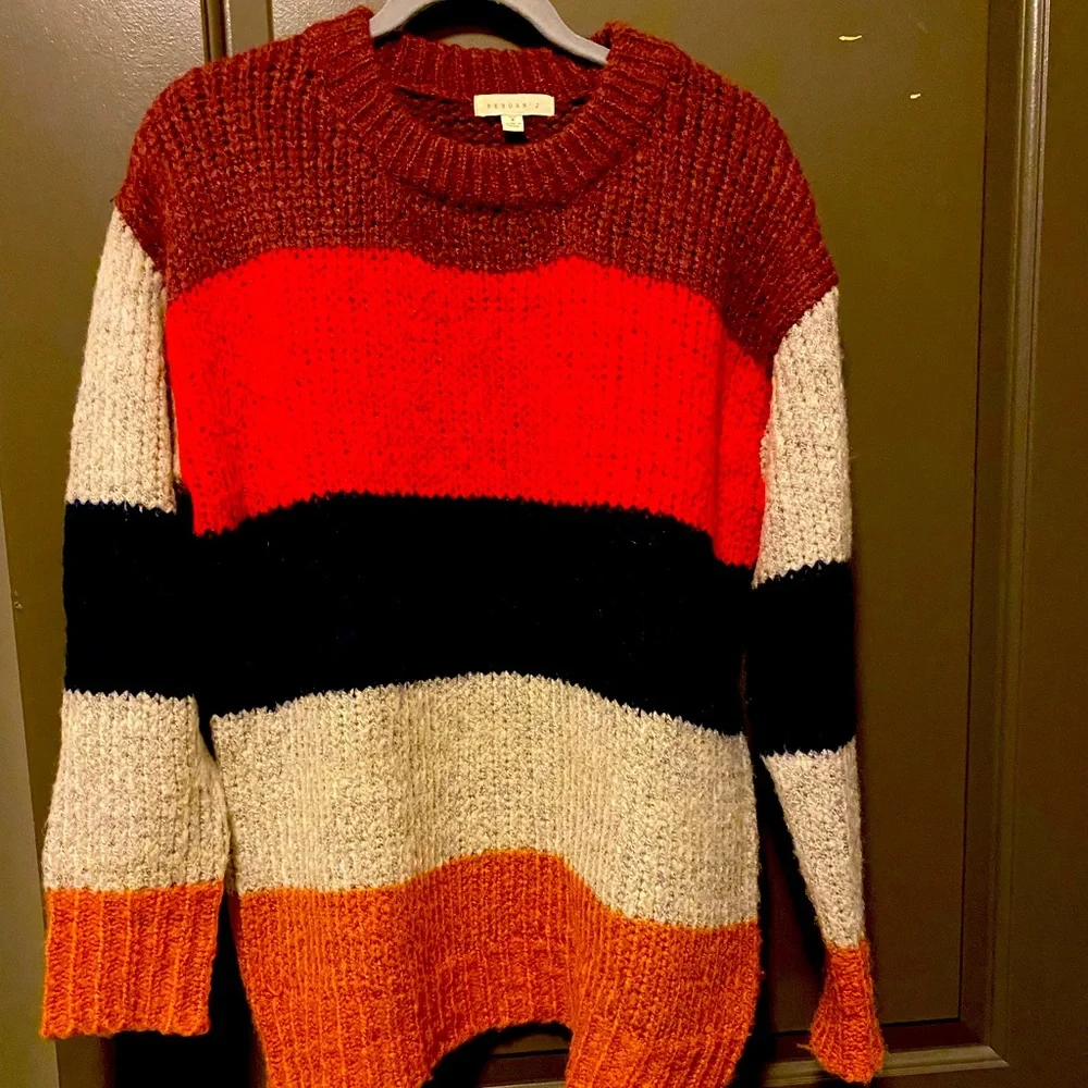 Sweater - Picture 1 of 1